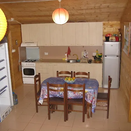 Shtepia E Pishes Velipojë