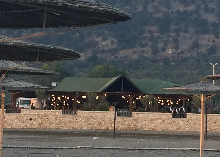 Shtepia E Pishes Velipojë